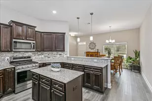 1911 Ladybird Ln, Gulf Breeze, FL 32563 - Photo 9