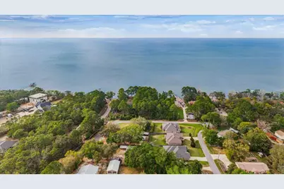 1911 Ladybird Lane, Gulf Breeze, FL 32563 - Photo 41