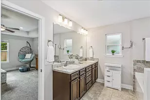 1911 Ladybird Ln, Gulf Breeze, FL 32563 - Photo 17