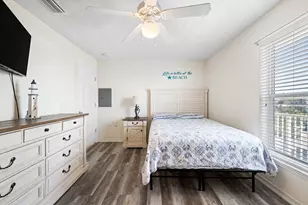 8436 Gulf Blvd, Navarre, FL 32566 - Photo 21