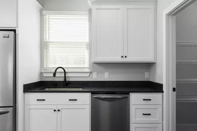 311 N 8th Avenue N, Pensacola, FL 32501 - Photo 13