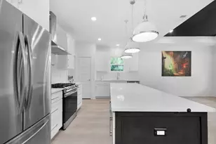 17 N L Street N, Pensacola, FL 32502 - Photo 9