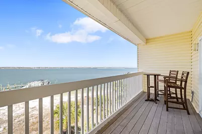 1440 Paradise Point Drive #UNIT 6, Navarre, FL 32566 - Photo 1