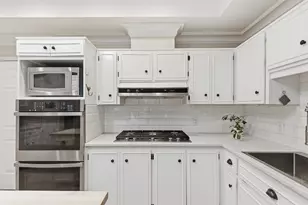 2437 W Bayshore Road W, Gulf Breeze, FL 32563 - Photo 15