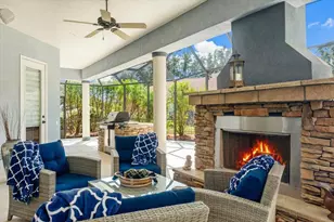 2835 Pebble Beach Dr, Navarre, FL 32566 - Photo 5