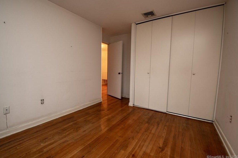 114 Worth Ave, New Haven CT 06518-3405 exterior