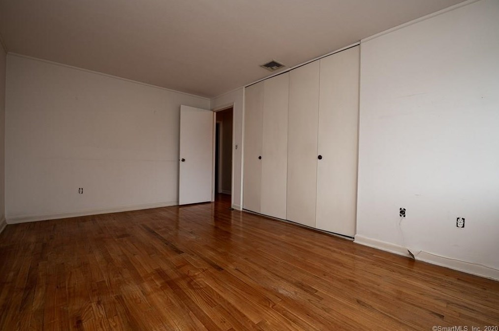 114 Worth Ave, New Haven CT 06518-3405 exterior