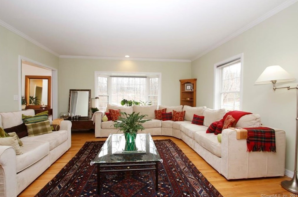 10 Windy Hill Rd, West Redding CT  06896-2700 exterior