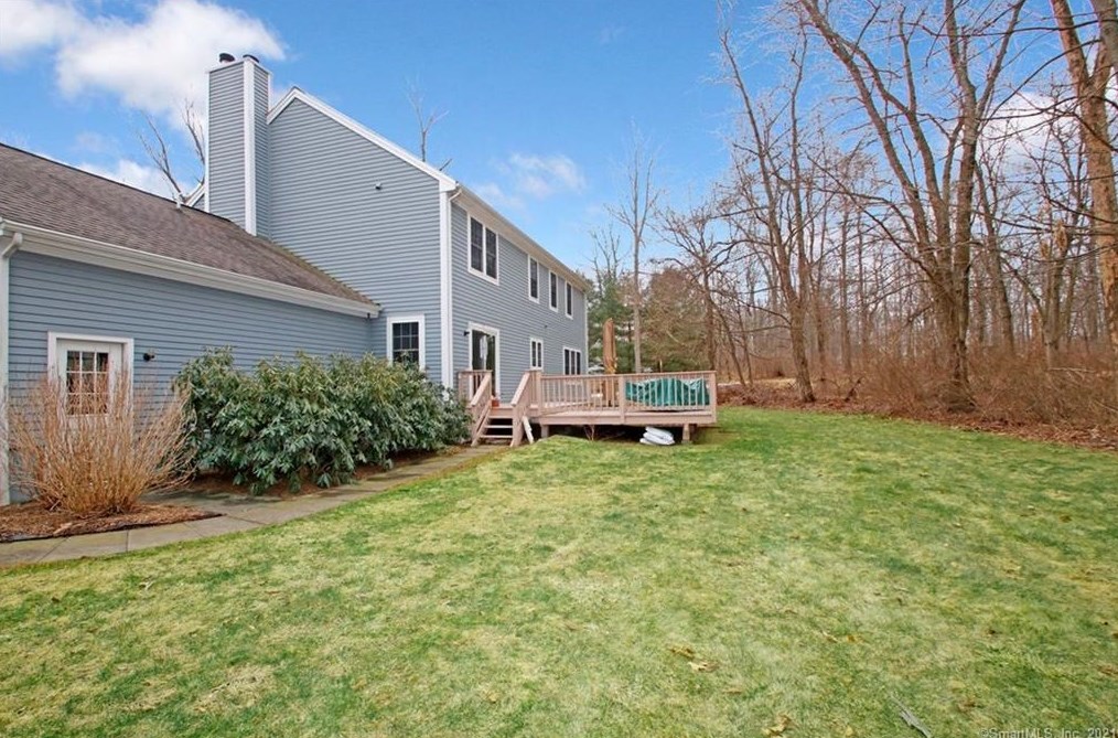 10 Windy Hill Rd, West Redding CT  06896-2700 exterior