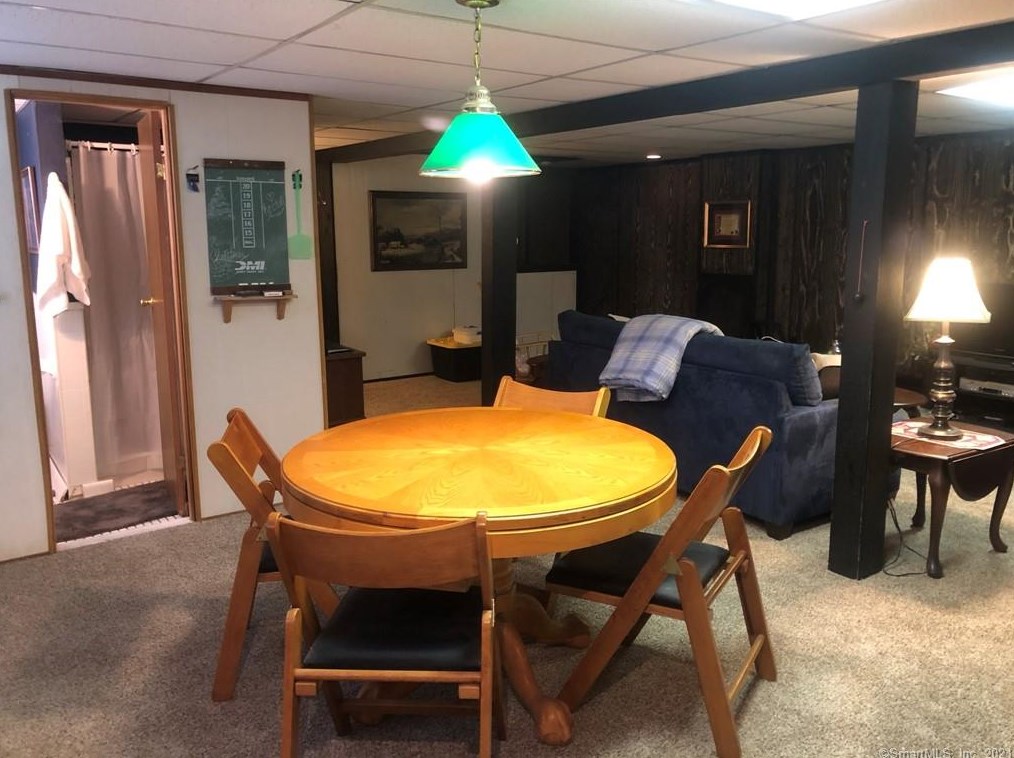 12 Botte Dr, New Haven CT 06516-6241 exterior