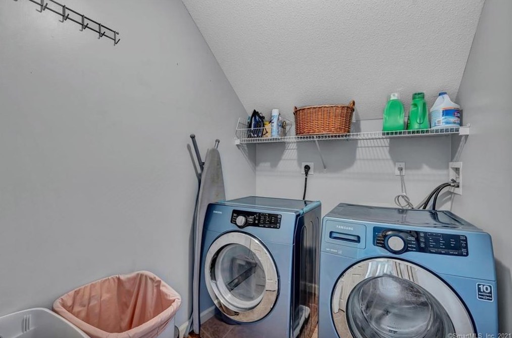 16 Morningview Ct, New Haven CT 06518-1777 exterior