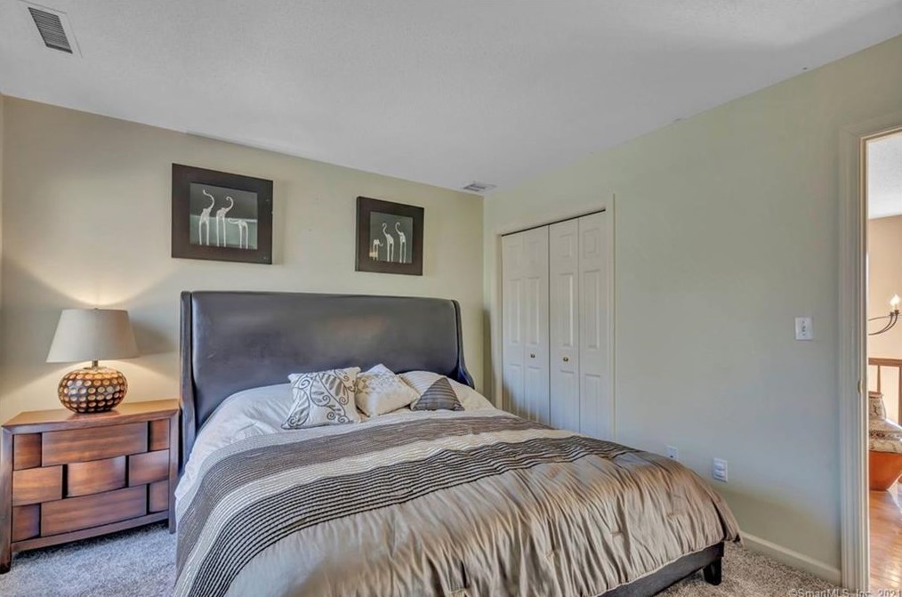 16 Morningview Ct, New Haven CT 06518-1777 exterior