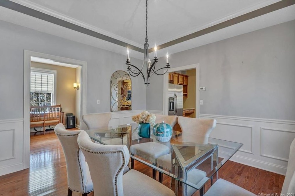 16 Morningview Ct, New Haven CT 06518-1777 exterior