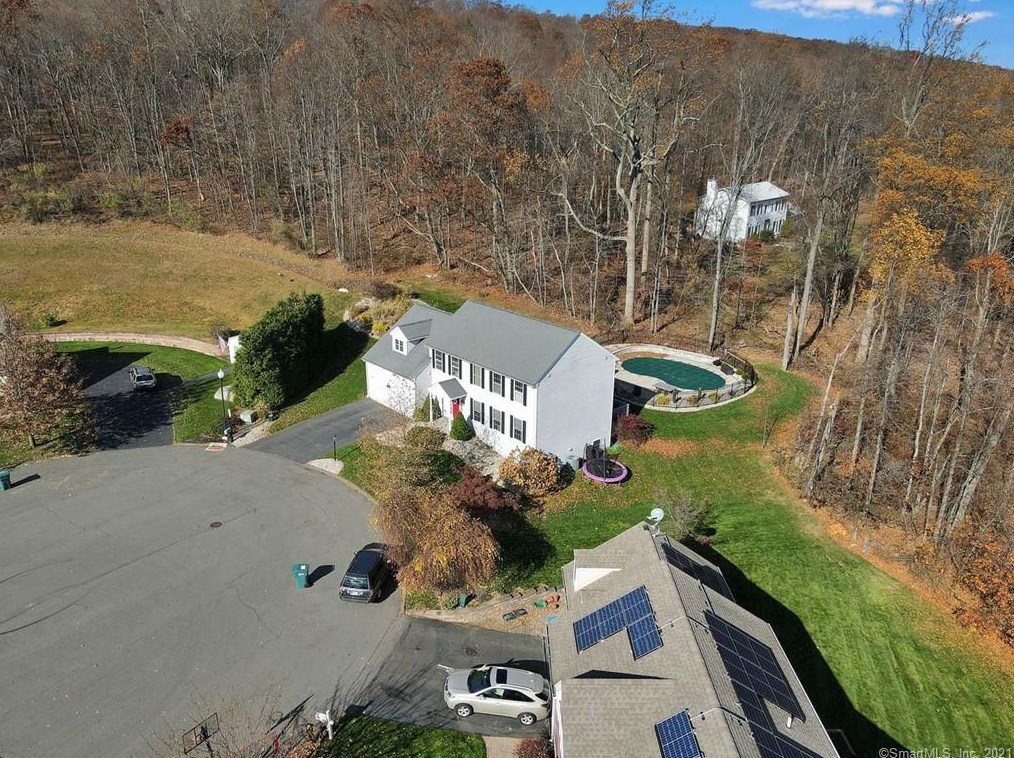 16 Morningview Ct, New Haven CT 06518-1777 exterior