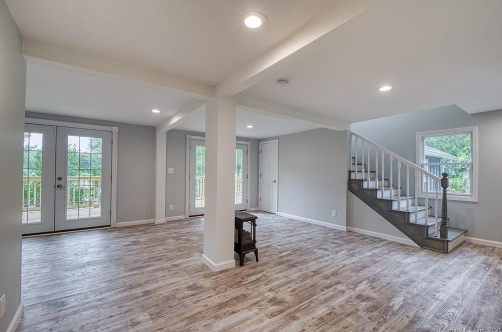 43 Lake Dr, Chesterfield CT  06370-1042 exterior