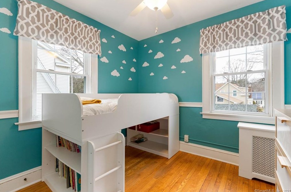 121 Central Ave, New Haven CT 06516-6731 exterior