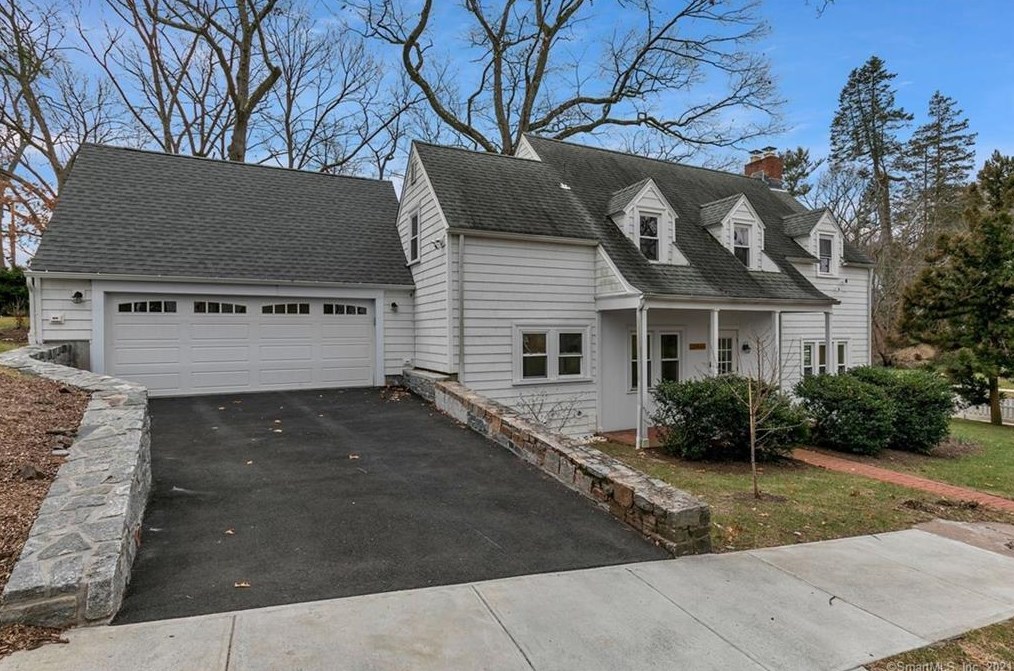 75 Hall St, New Haven CT 06516-3719 exterior