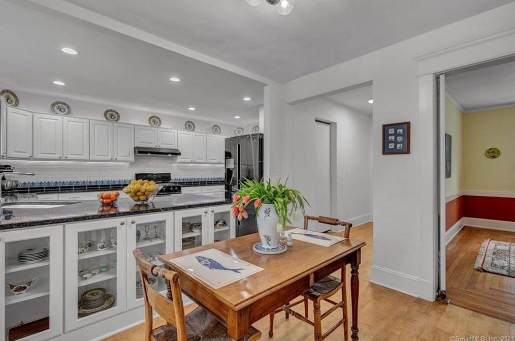 75 Hall St, New Haven CT 06516-3719 exterior