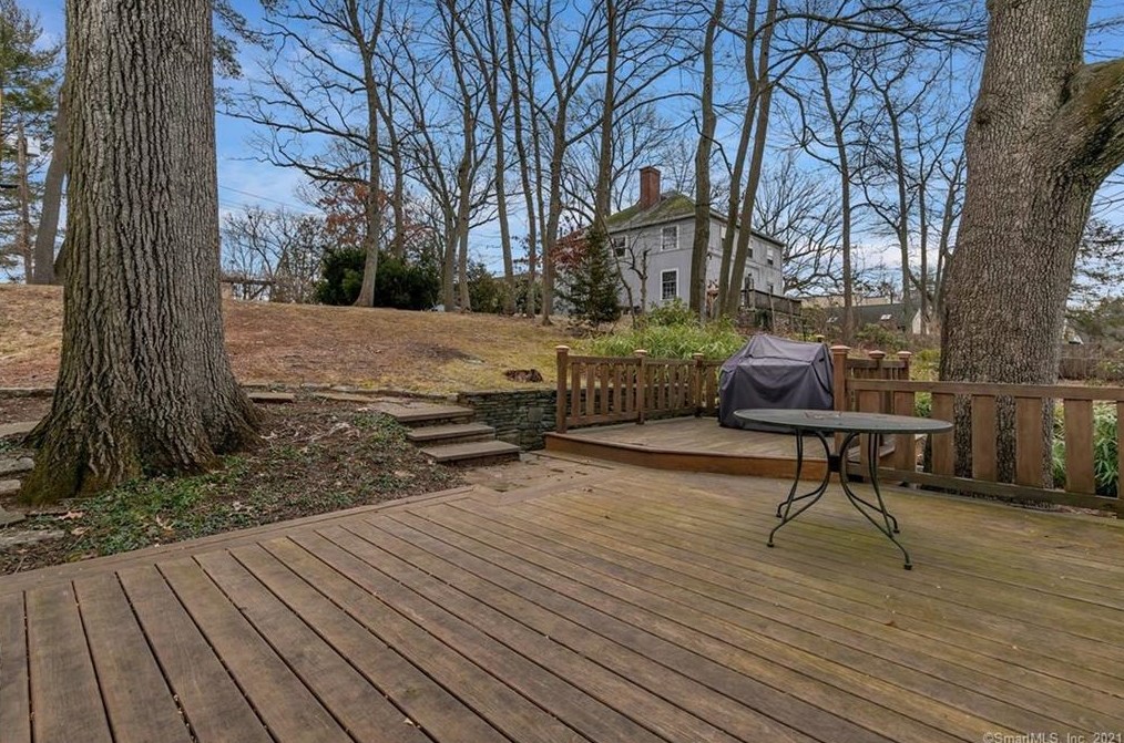 75 Hall St, New Haven CT 06516-3719 exterior