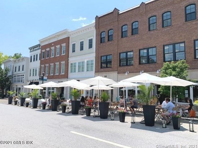 81 Bible St, Cos Cob CT  06807-2109 exterior