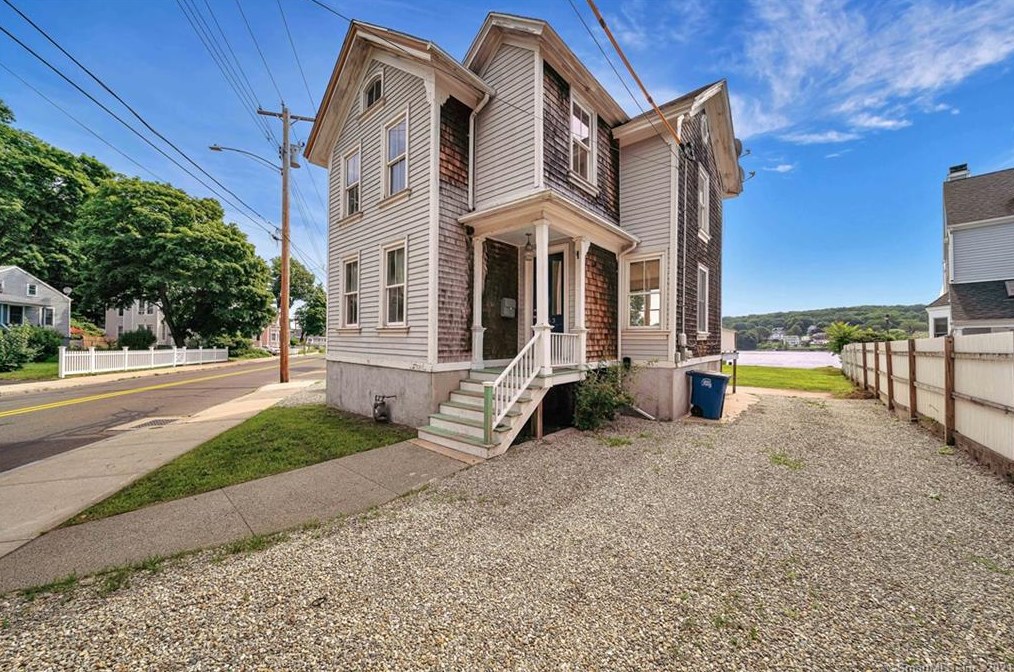 253 Front St, New Haven CT 06513-3205 exterior