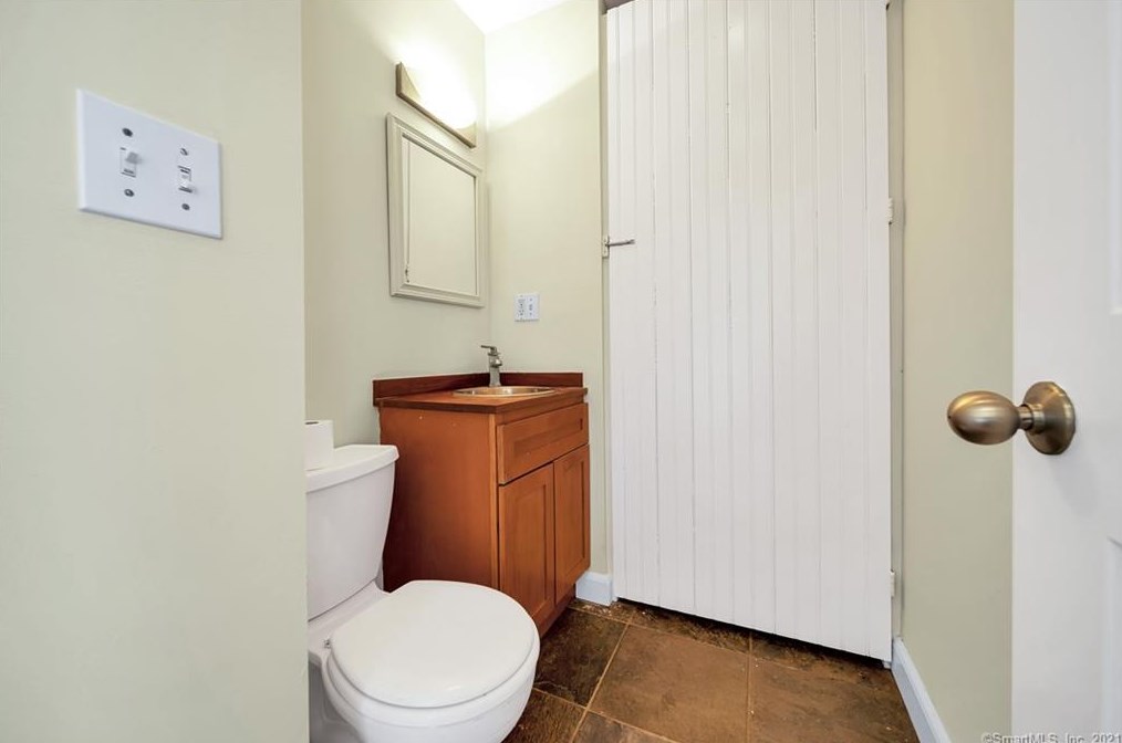 253 Front St, New Haven CT 06513-3205 exterior