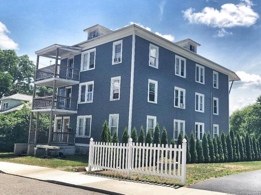 22 Bolivia St, Chestnut Hill CT  06226-2804 exterior