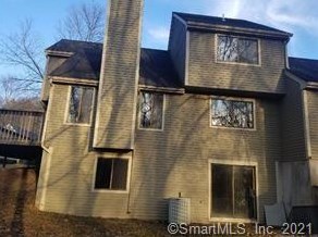 24 Wood Duck Ln, Simsbury CT  06081-9667 exterior