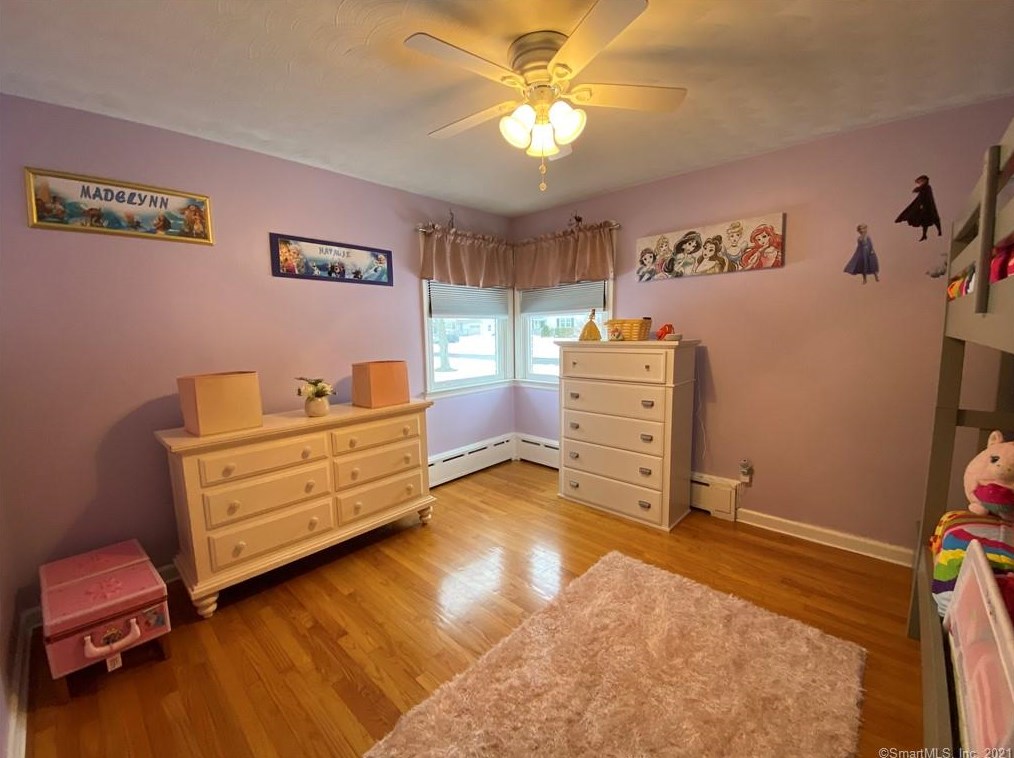 88 Jeffrey Ln, Meriden CT 06451-2730 exterior