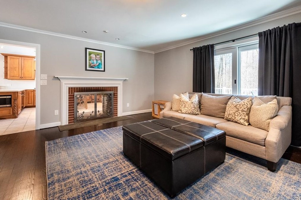 20 Hidden Springs Rd, Madison CT 06443-1670 exterior