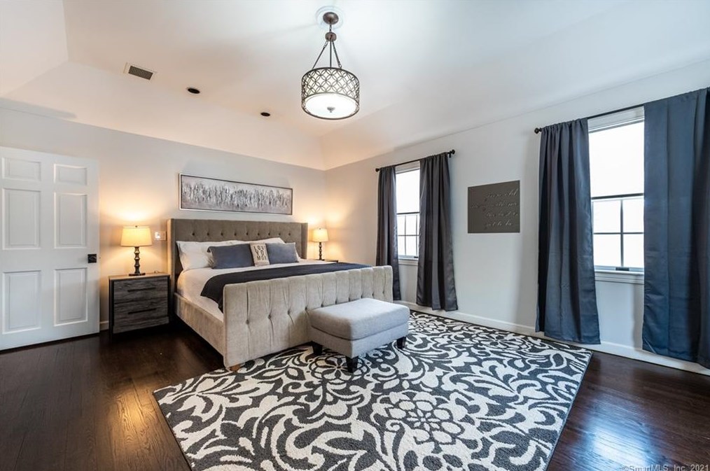 20 Hidden Springs Rd, Madison CT 06443-1670 exterior