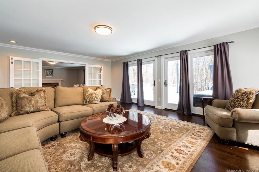 20 Hidden Springs Rd, Madison CT 06443-1670 exterior