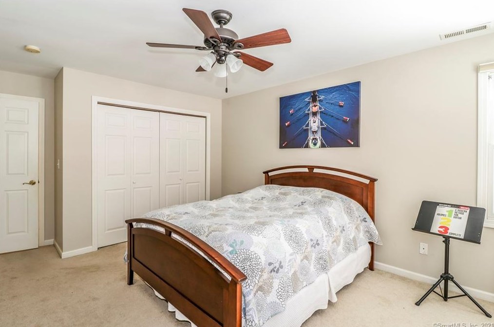 103 Peck Hl Rd, New Haven CT 06525-1334 exterior