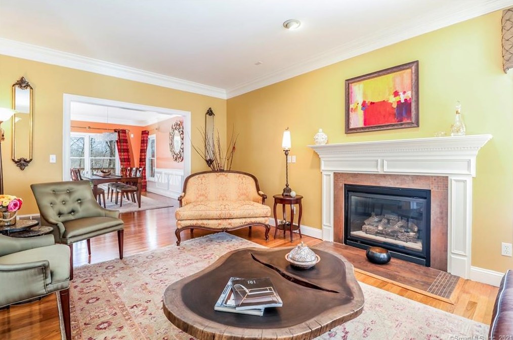 103 Peck Hl Rd, New Haven CT 06525-1334 exterior