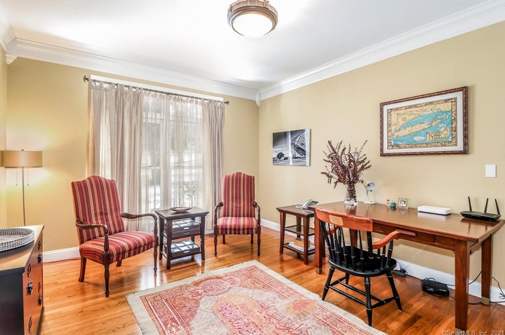 103 Peck Hl Rd, New Haven CT 06525-1334 exterior