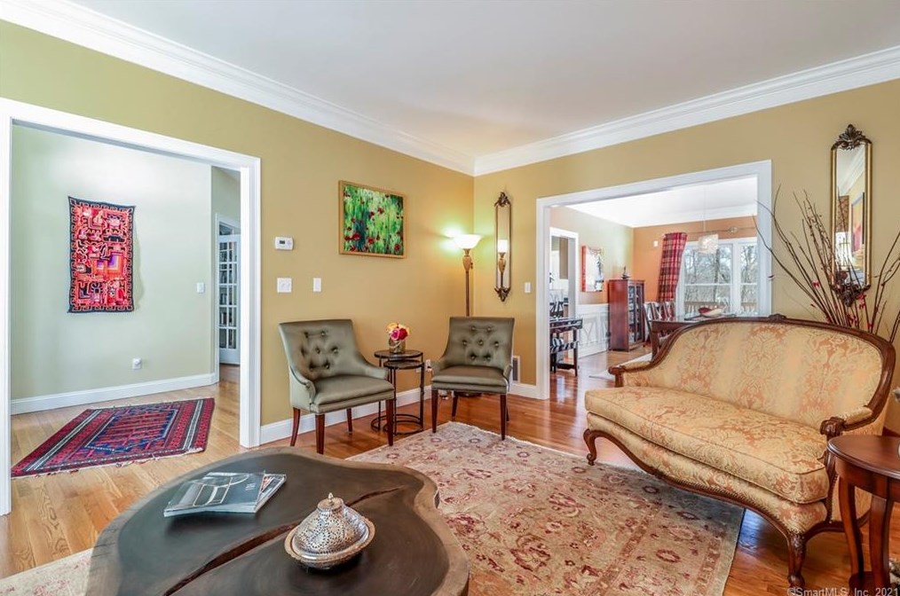 103 Peck Hl Rd, New Haven CT 06525-1334 exterior