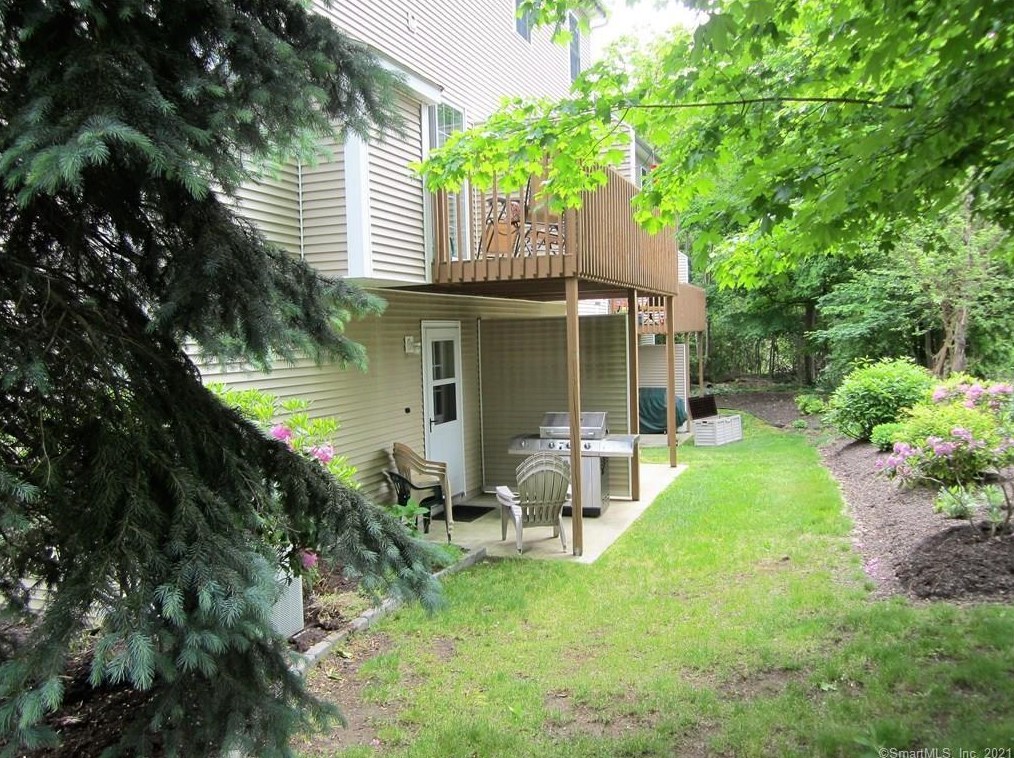 396 Main St, Wallingford CT  06492-2268 exterior