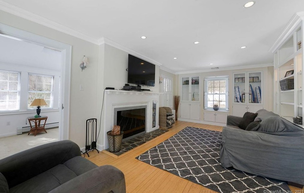 22 Coe St, Winsted CT 06098-1004 exterior