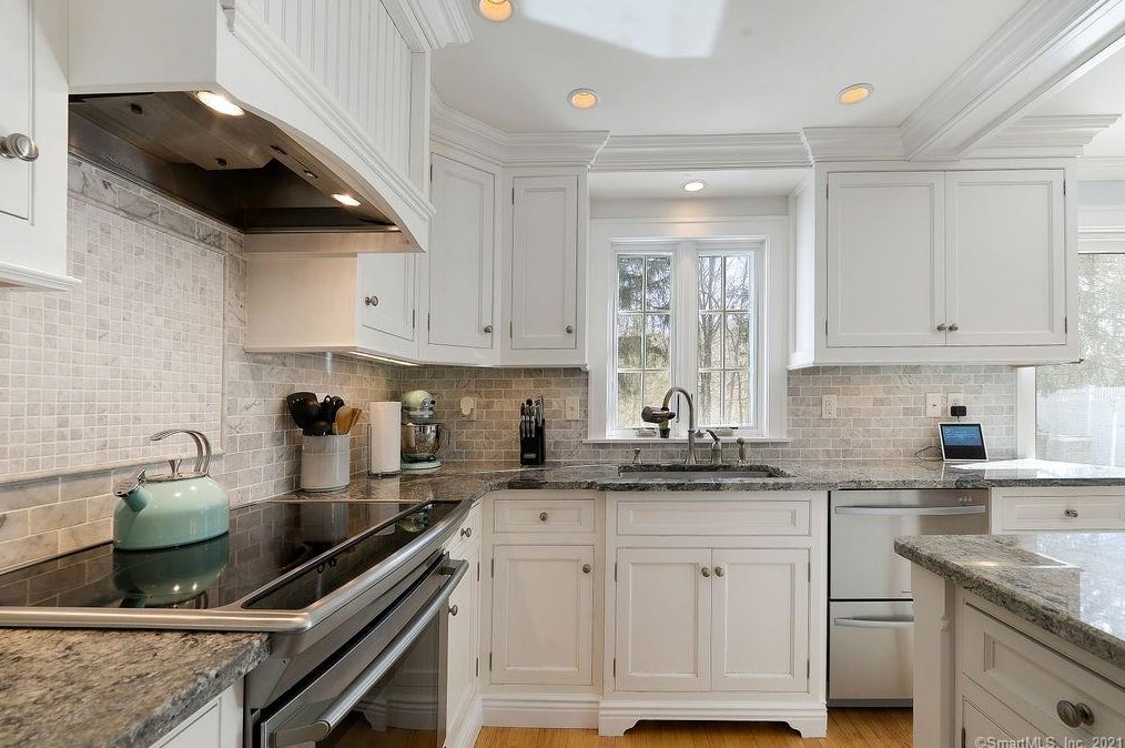 22 Coe St, Winsted CT 06098-1004 exterior