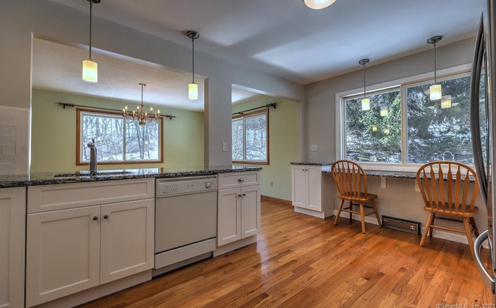 535 Carrington Rd, New Haven CT 06524-3158 exterior