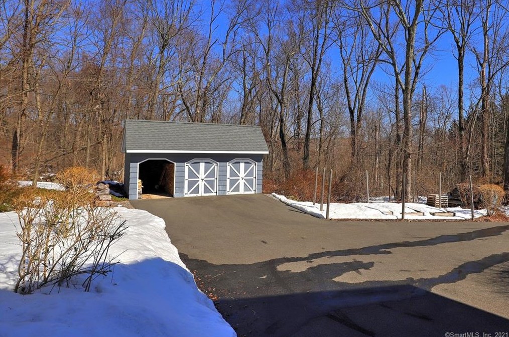 535 Carrington Rd, New Haven CT 06524-3158 exterior