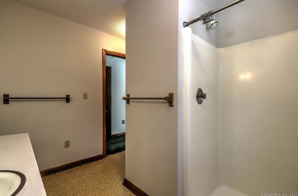 535 Carrington Rd, New Haven CT 06524-3158 exterior