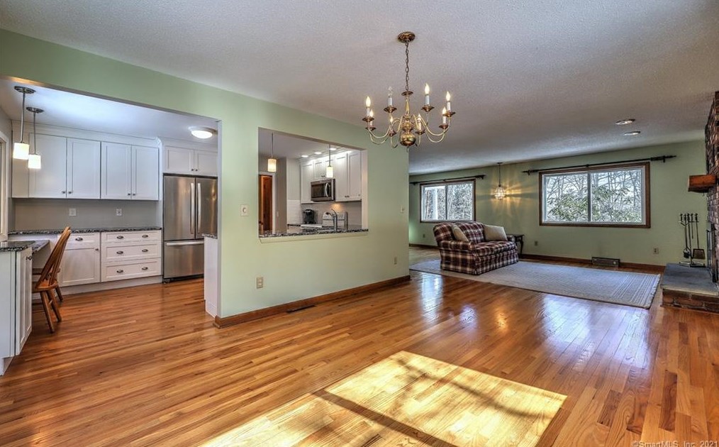 535 Carrington Rd, New Haven CT 06524-3158 exterior