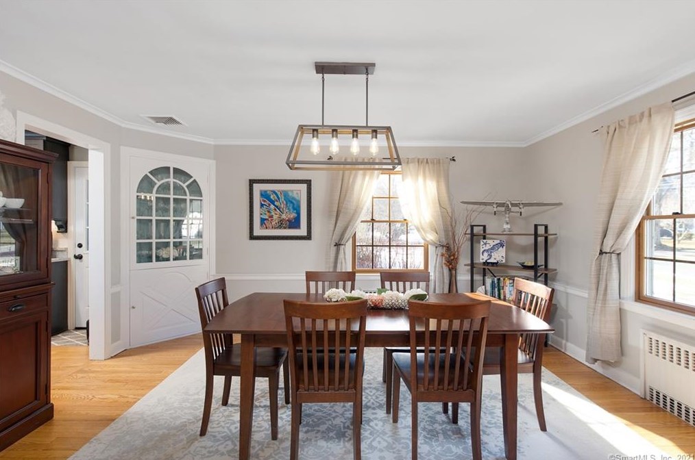 21 Westmoreland Dr, Hartford CT 06117-2656 exterior