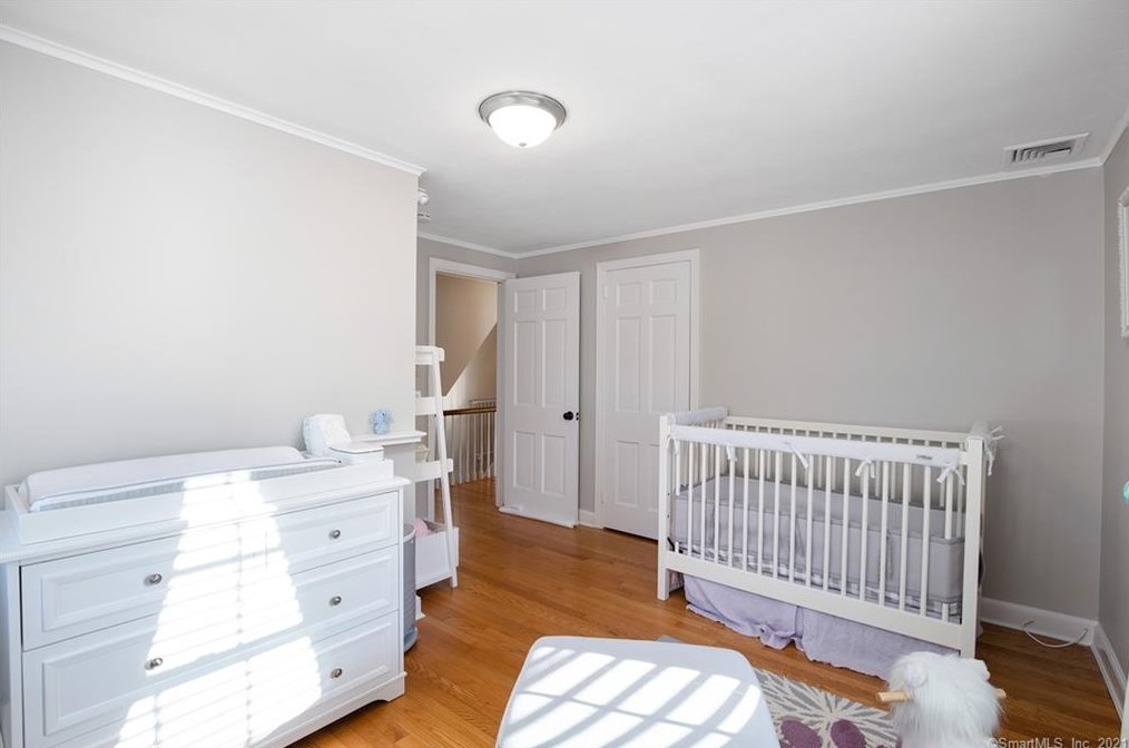 21 Westmoreland Dr, Hartford CT 06117-2656 exterior