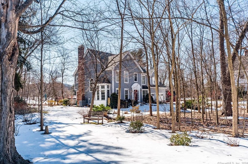 6 Carrington Ln, Farmington CT 06032-2344 exterior