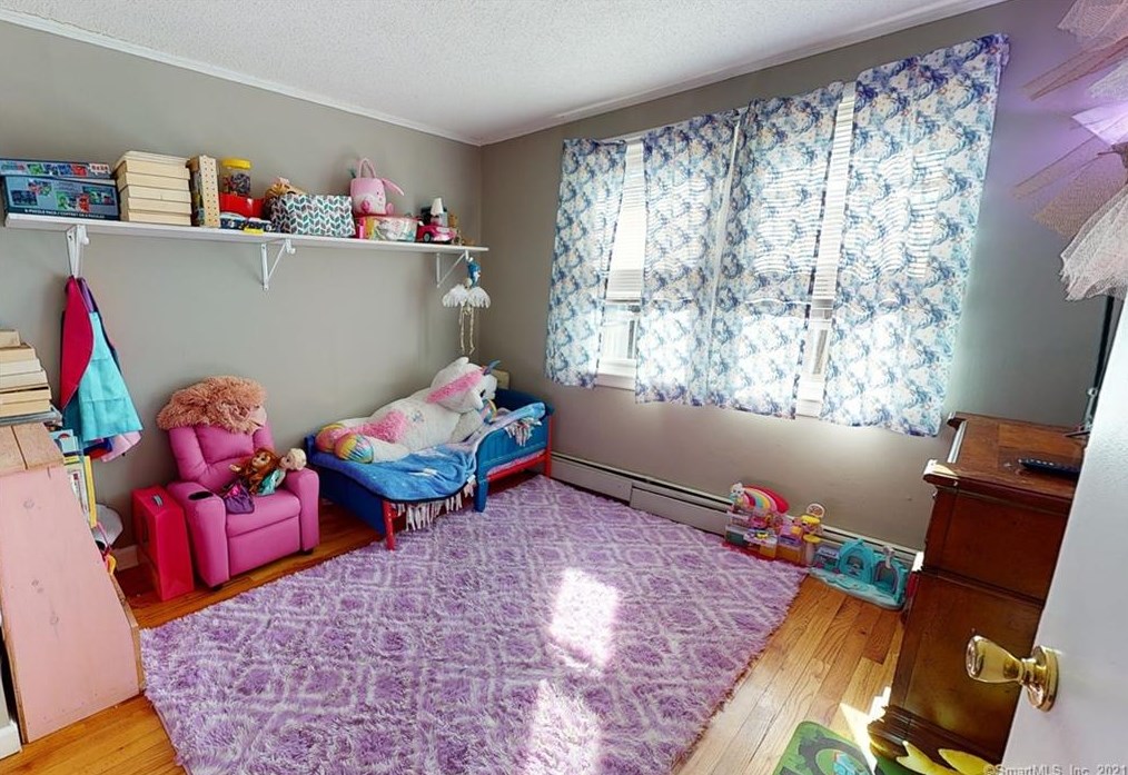 27 Burke Rd, Vernon CT 06066-2453 exterior