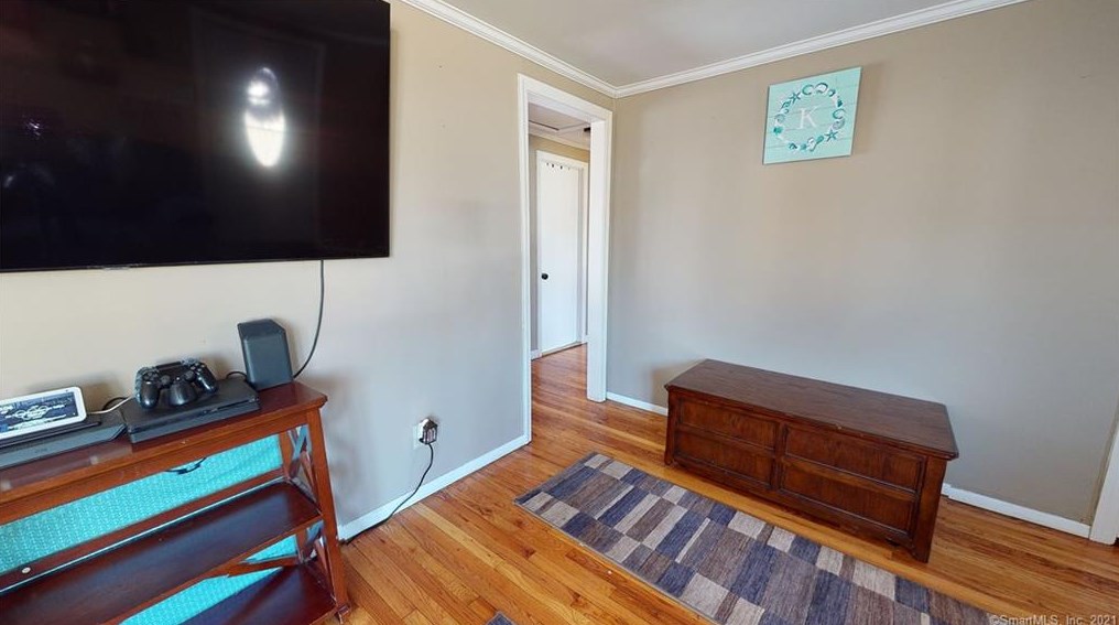 27 Burke Rd, Vernon CT 06066-2453 exterior