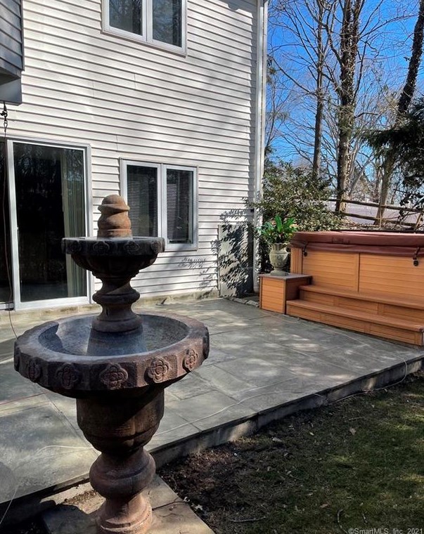 9 Monroe St, New Haven CT 06513-3033 exterior