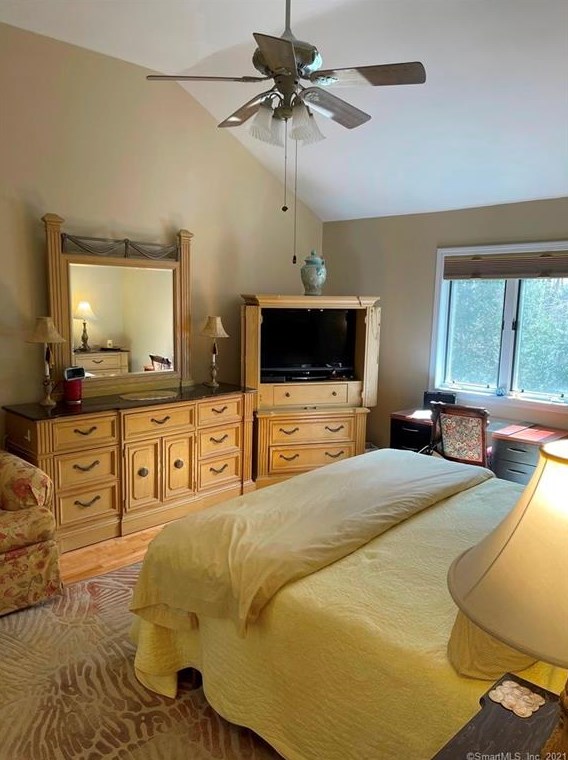 9 Monroe St, New Haven CT 06513-3033 exterior